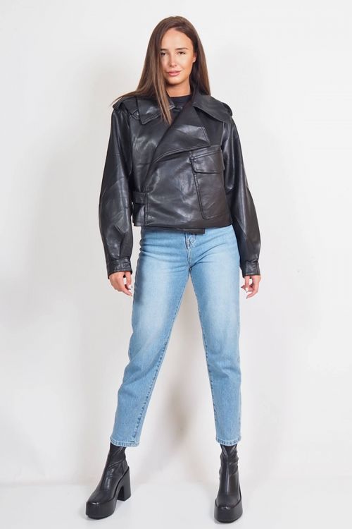Maggie eco leather jacket με τσέπη και αγκράφα