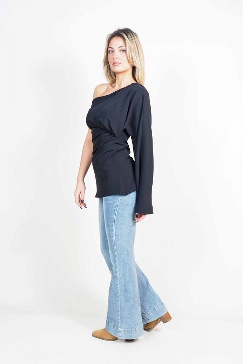 One shoulder top Clover